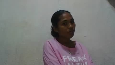 botoelia online show from December 17, 2025, 6:36 pm