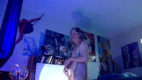 Bottomboo7 online show from April 8, 2026, 12:38 pm