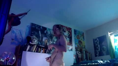 Bottomboo7 online show from April 12, 2026, 12:54 pm