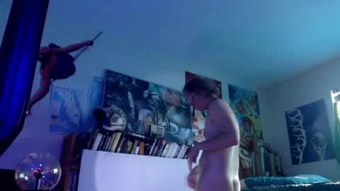 Bottomboo7 online show from April 19, 2026, 12:48 pm