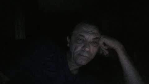 Snapshot of bottomcdforoldersc chatting on July 28, 2026, 2:40 am James online show from July 28, 2026, 2:40 am