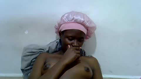 Snapshot of bouncy_vee chatting on July 30, 2026, 7:02 pm bouncy_vee online show from July 30, 2026, 7:02 pm