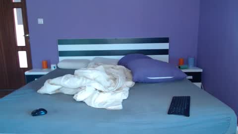 Snapshot of bouth_dream chatting on October 28, 2025, 10:52 am Angel-Boy online show from October 28, 2025, 10:52 am