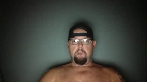 bowtieguy84 online show from November 15, 2025, 11:51 am