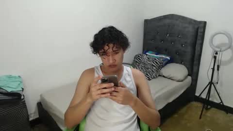 Snapshot of boy_coll chatting on May 6, 2026, 7:02 am jerry online show from May 6, 2026, 7:02 am