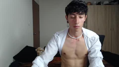 Boy Astro online show from February 19, 2025, 3:06 am