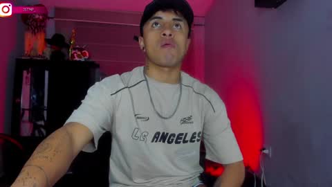 boy_nauthy online show from February 5, 2025, 4:27 am