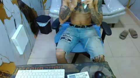 Snapshot of boy_tatto77 chatting on May 31, 2026, 12:12 pm boy_tatto77 online show from May 31, 2026, 12:12 pm