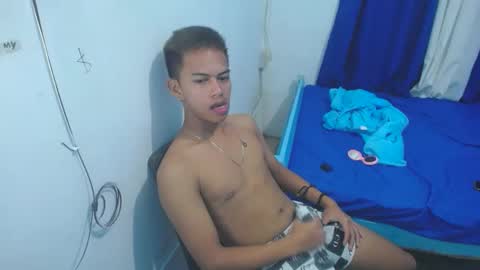 boyax16 online show from January 2, 2025, 8:35 pm