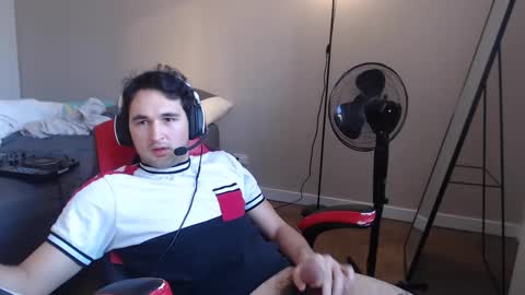 For business or to fuck me contact me boybigcocks Follow my OF  online show from December 9, 2024, 7:39 pm