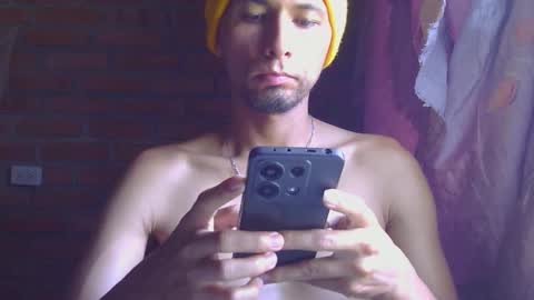 Snapshot of boycumlatino21 chatting on March 29, 2026, 3:45 pm Boy online show from March 29, 2026, 3:45 pm