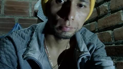 Snapshot of boycumlatino21 chatting on April 20, 2026, 2:25 am Boy online show from April 20, 2026, 2:25 am