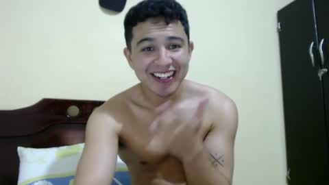 boyfit2023 online show from December 12, 2024, 2:48 am