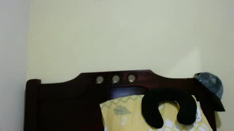 boyfit2023 online show from December 4, 2025, 3:16 am