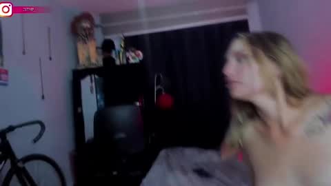 miguel  online show from March 12, 2025, 7:59 pm