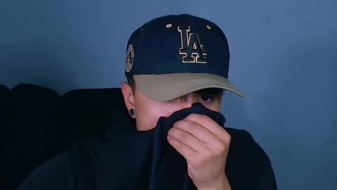 miguel  online show from November 20, 2025, 7:57 pm