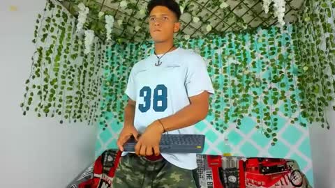 boys4hot_777 online show from March 11, 2025, 10:42 pm