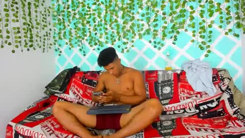 boys4hot_777 online show from March 12, 2025, 1:47 am