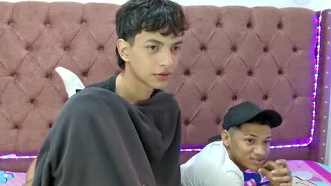 ALEX - TAYLER  -MIKE online show from January 4, 2025, 1:21 pm