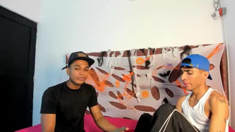 ALEX - TAYLER  -MIKE online show from October 16, 2025, 1:23 pm