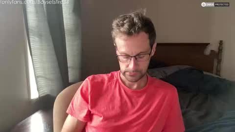 Snapshot of boysetsfire34 chatting on October 6, 2025, 7:33 pm boysetsfire34 online show from October 6, 2025, 7:33 pm
