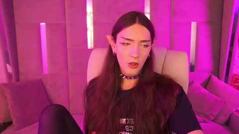 Snapshot of boytemptation chatting on November 9, 2025, 10:19 pm Nova online show from November 9, 2025, 10:19 pm