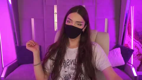 Snapshot of boytemptation chatting on November 16, 2025, 11:21 pm Nova online show from November 16, 2025, 11:21 pm