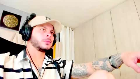 Mateo online show from November 6, 2025, 2:56 am