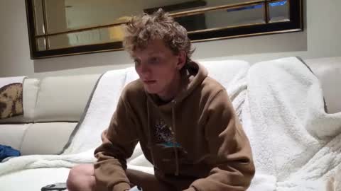 Boyyhb online show from November 13, 2025, 12:04 pm