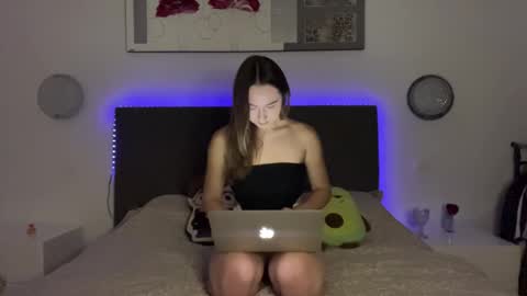 Bozhena online show from January 5, 2026, 6:44 pm