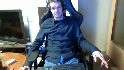 Snapshot of bponie1 chatting on February 4, 2025, 1:45 am bponie1 online show from February 4, 2025, 1:45 am