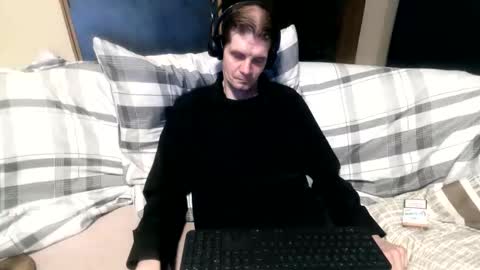 Snapshot of bponie1 chatting on November 1, 2025, 1:07 am bponie1 online show from November 1, 2025, 1:07 am