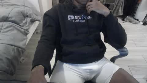 bquen400 online show from September 16, 2025, 2:23 am