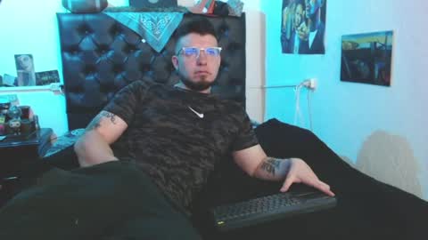 Snapshot of brad_hot_boy chatting on May 6, 2026, 4:23 pm brad hot boy online show from May 6, 2026, 4:23 pm