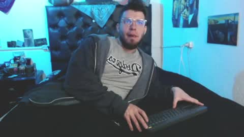 Snapshot of brad_hot_boy chatting on May 27, 2026, 4:15 pm brad hot boy online show from May 27, 2026, 4:15 pm