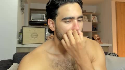 bradleymartin7 online show from September 24, 2025, 2:37 am