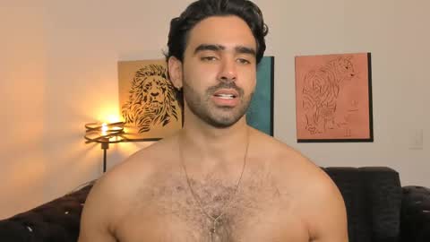 bradleymartin7 online show from June 3, 2026, 2:33 pm