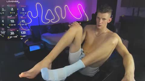 brad maloney online show from November 21, 2025, 7:23 pm