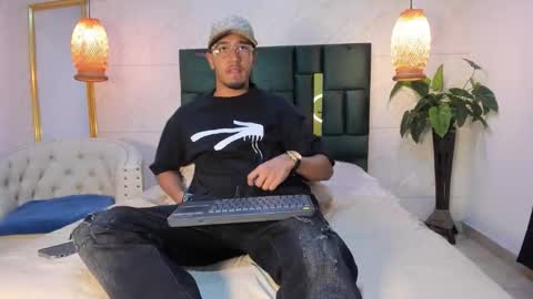 Snapshot of brand_collins chatting on November 28, 2025, 11:35 am Brand online show from November 28, 2025, 11:35 am