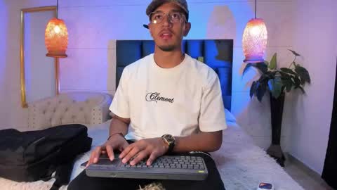 Snapshot of brand_collins chatting on November 29, 2025, 10:18 am Brand online show from November 29, 2025, 10:18 am