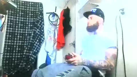 Snapshot of brandonchampagne7 chatting on December 21, 2025, 4:03 pm brandonchampagne7 online show from December 21, 2025, 4:03 pm