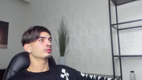 BrandonTateX online show from December 13, 2024, 1:01 pm