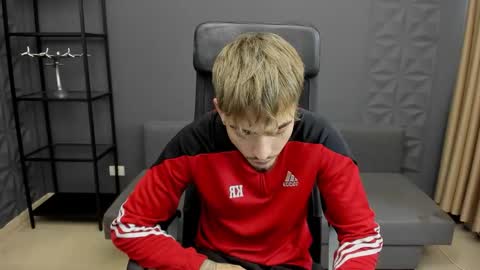 BrandonTateX online show from October 9, 2025, 10:46 am