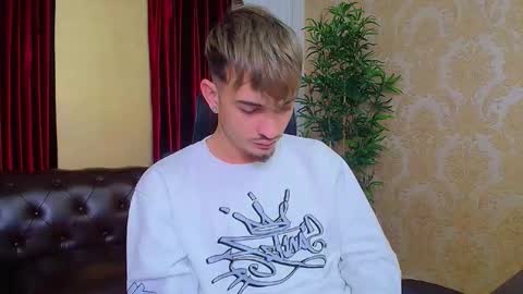 BrandonTateX online show from October 12, 2025, 10:58 am