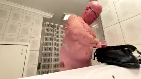 Brandx420 online show from April 12, 2026, 9:20 pm