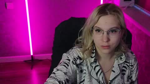 Snapshot of brandy__stars chatting on January 3, 2025, 2:43 am Belle online show from January 3, 2025, 2:43 am