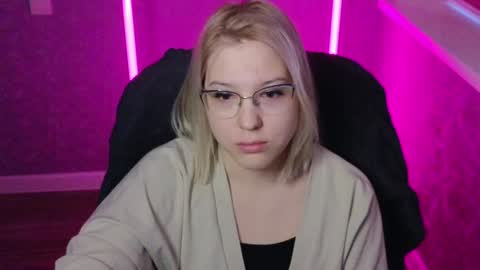 Snapshot of brandy__stars chatting on January 19, 2025, 3:08 am Belle online show from January 19, 2025, 3:08 am