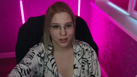 Snapshot of brandy__stars chatting on January 20, 2025, 6:21 am Belle online show from January 20, 2025, 6:21 am