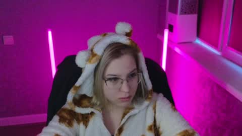 Snapshot of brandy__stars chatting on January 24, 2025, 3:00 am Belle online show from January 24, 2025, 3:00 am