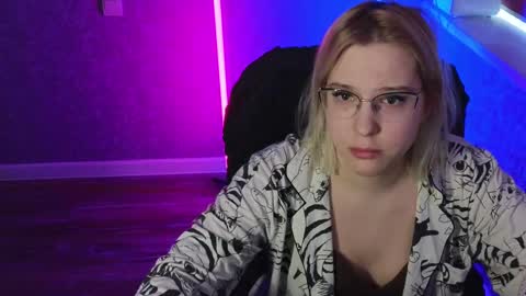 Snapshot of brandy__stars chatting on February 12, 2025, 5:58 am Belle online show from February 12, 2025, 5:58 am